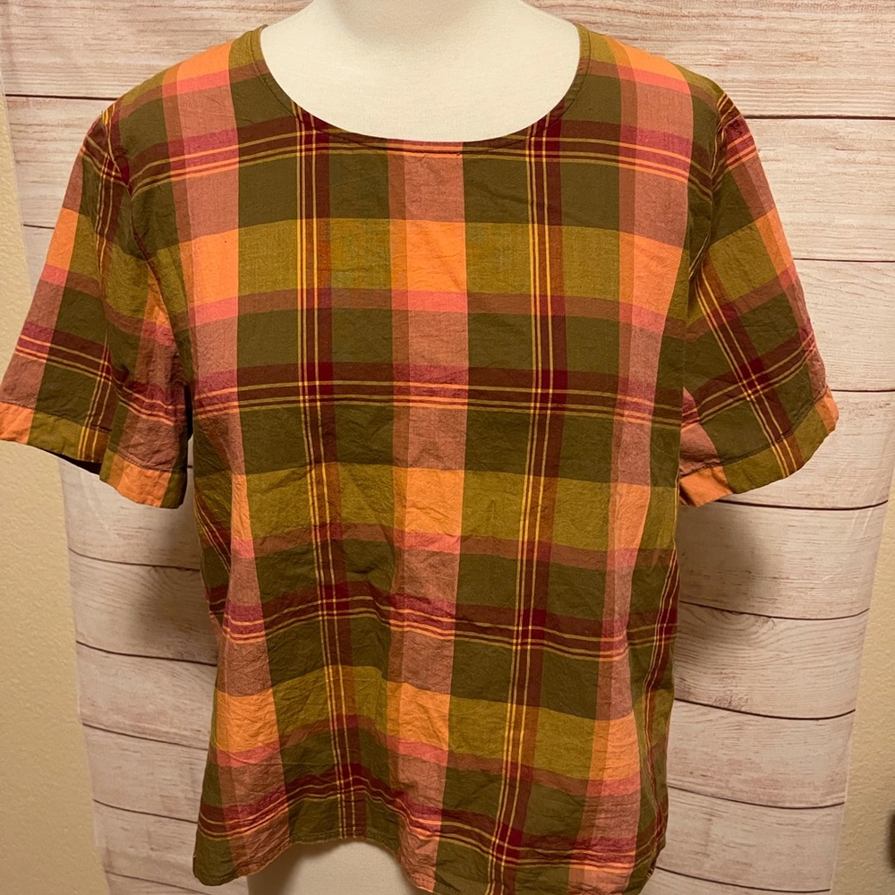 Madewell size L. Fall colored plaid shot sleeved blouse.